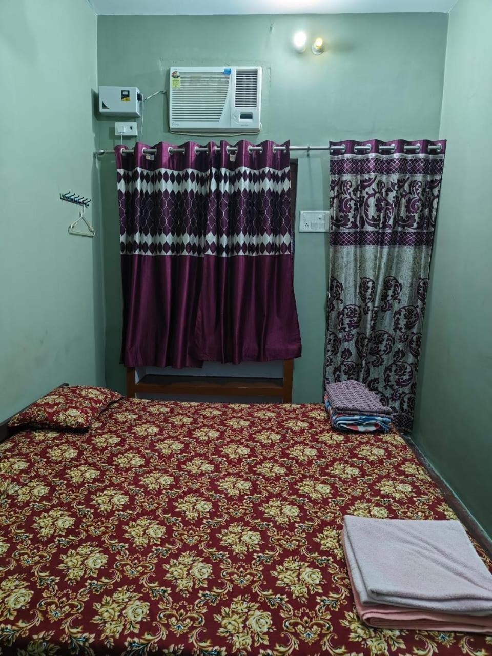 Vishnu Rest House Varanasi Dış mekan fotoğraf